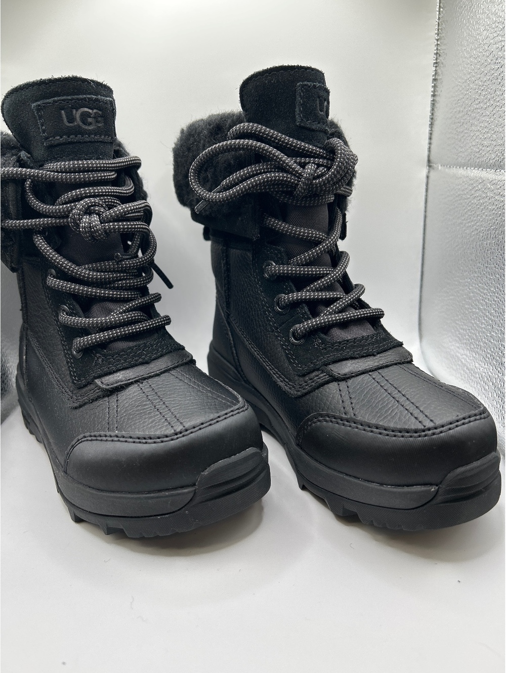 NIB UGG Kids Adirondack Boot XXV Waterproof Black Winter Boots Size 12 Kids